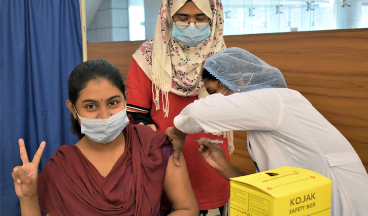 গুরুতর অসুস্থ হচ্ছেন না দুই ডোজ টিকা নেওয়া পজিটিভরা